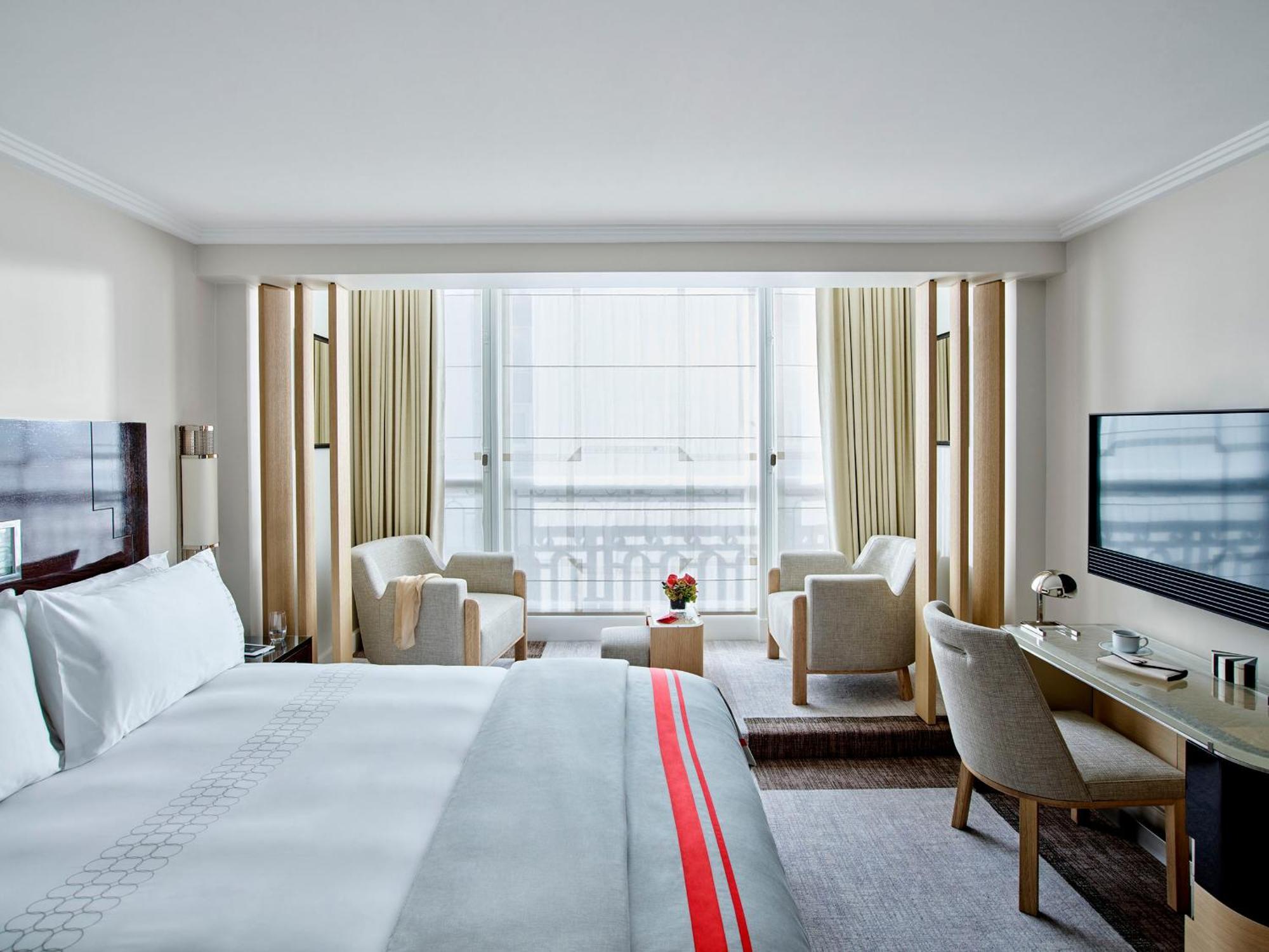 Hotel Plaza Athénée - Dorchester Collection