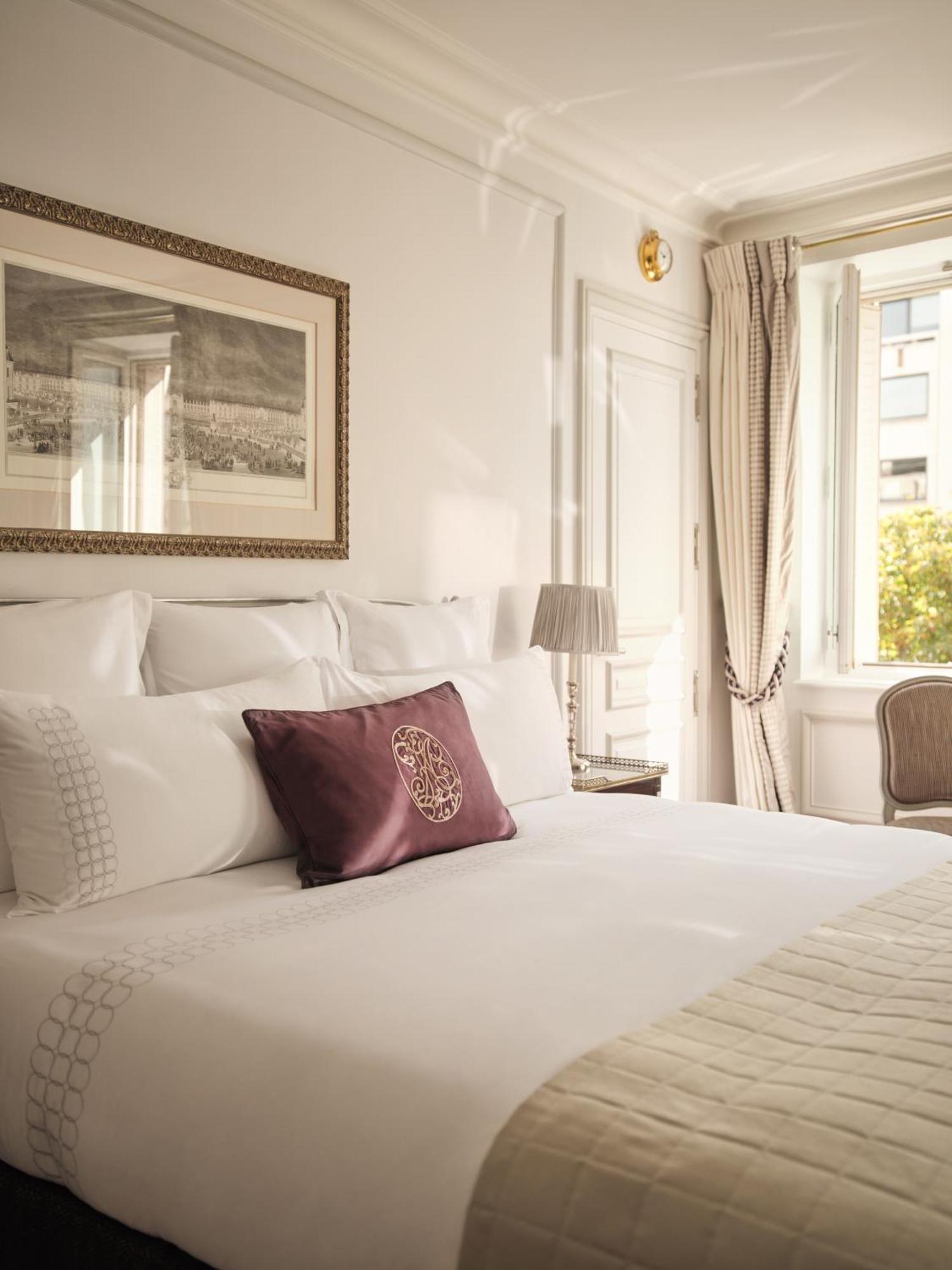 Hotel Plaza Athénée - Dorchester Collection París