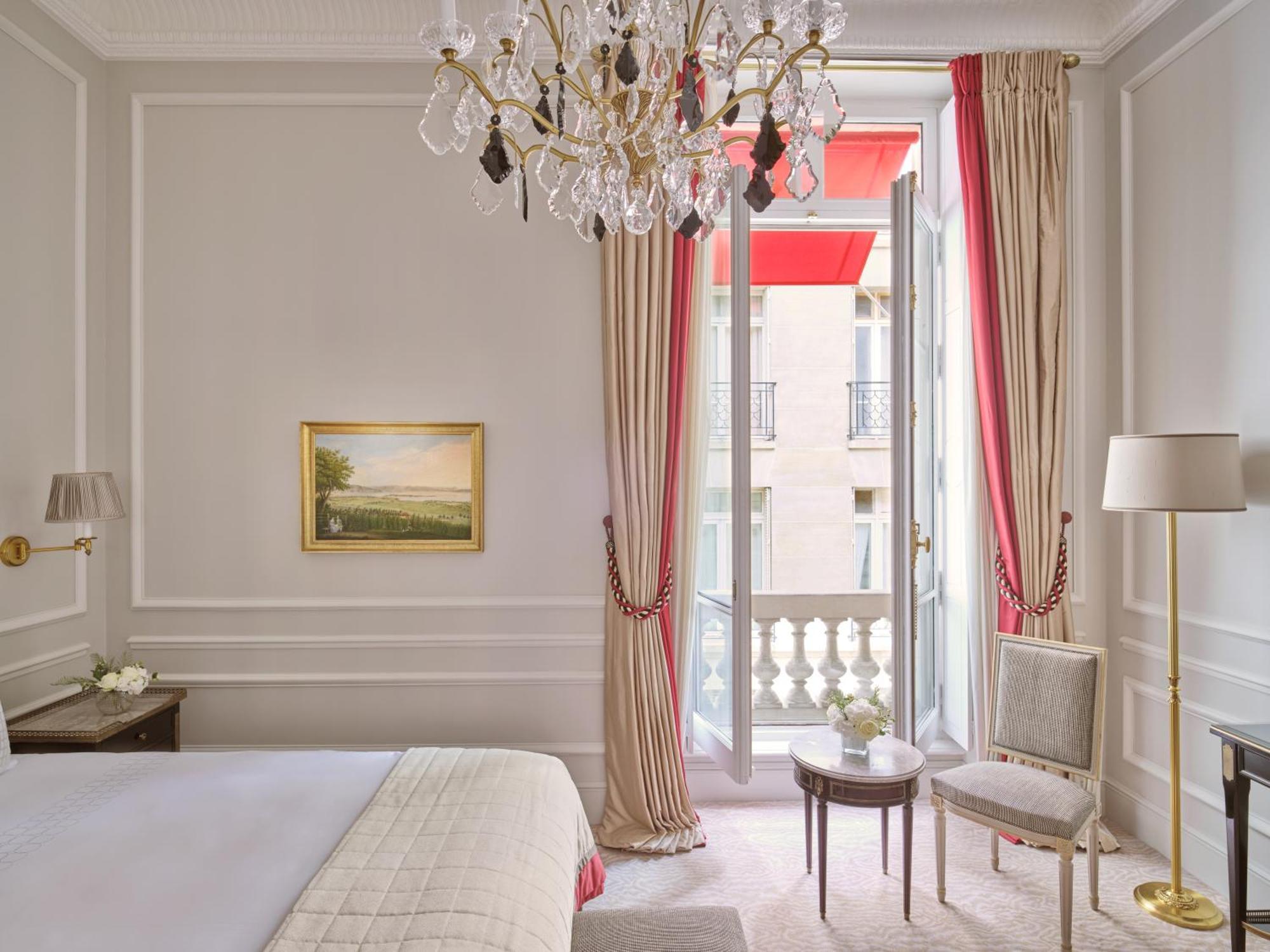 Hotel Plaza Athénée - Dorchester Collection París