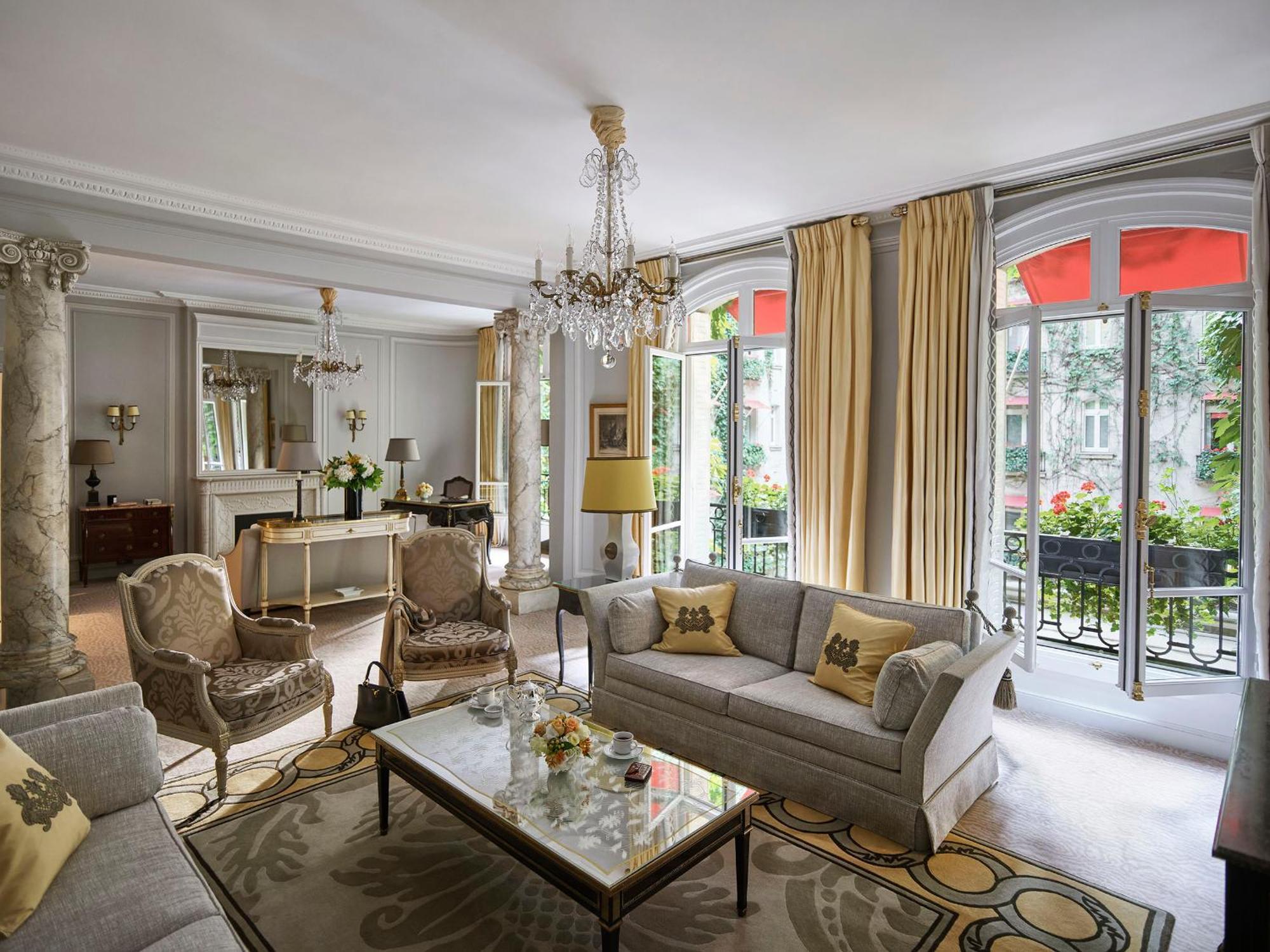 Plaza Athénée - Dorchester Collection 5*