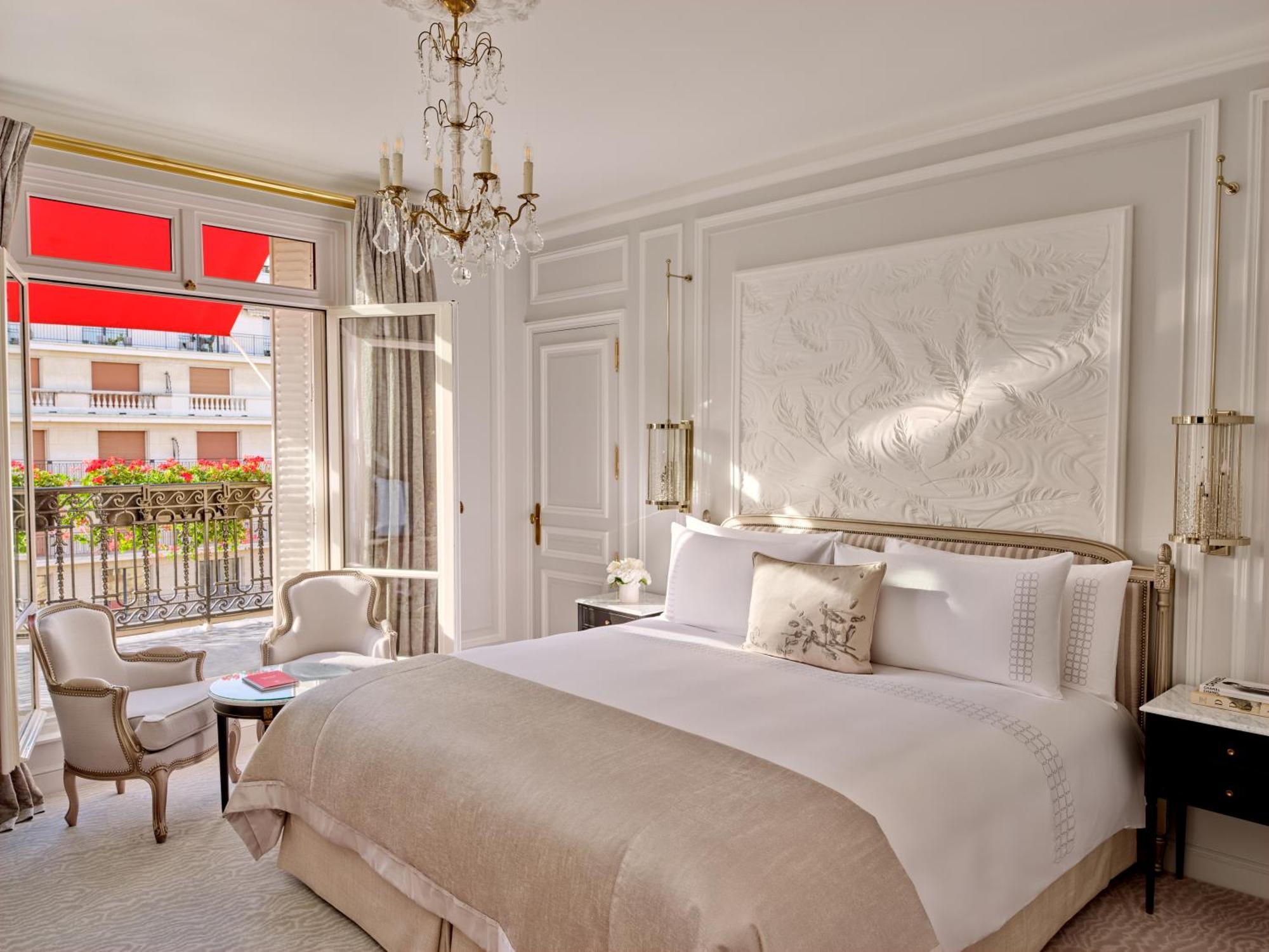 Plaza Athénée - Dorchester Collection París