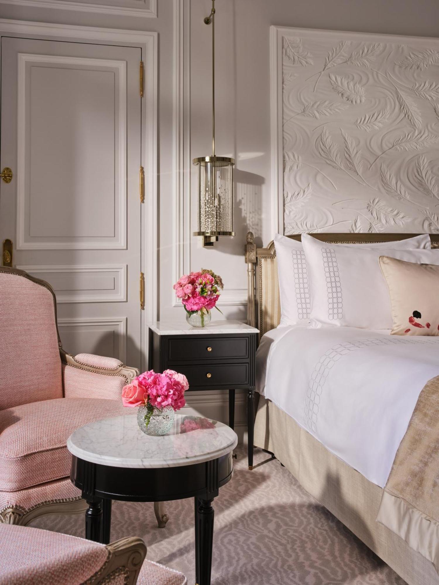 Plaza Athénée - Dorchester Collection Hotel París