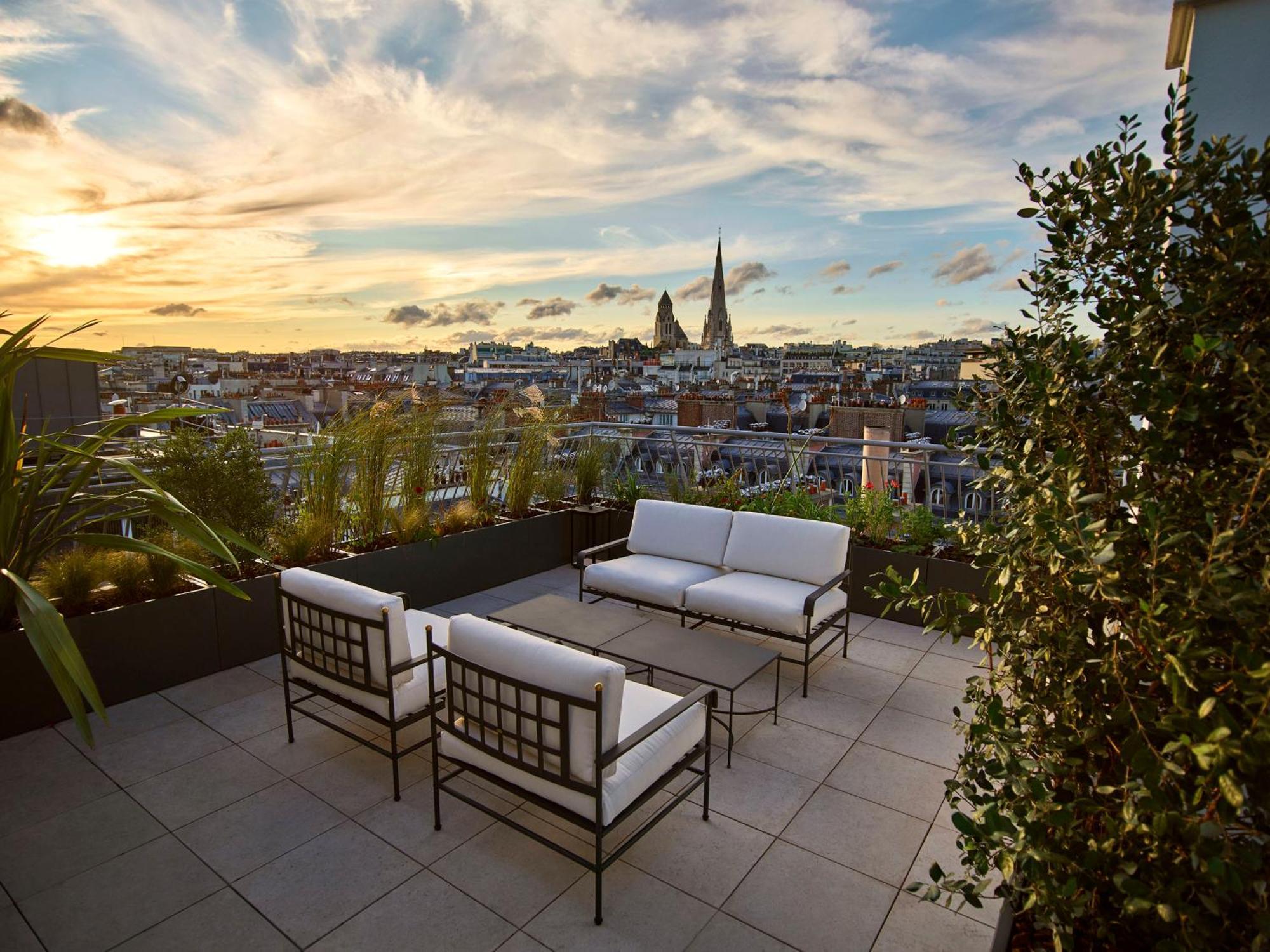 Hotel Plaza Athénée - Dorchester Collection París