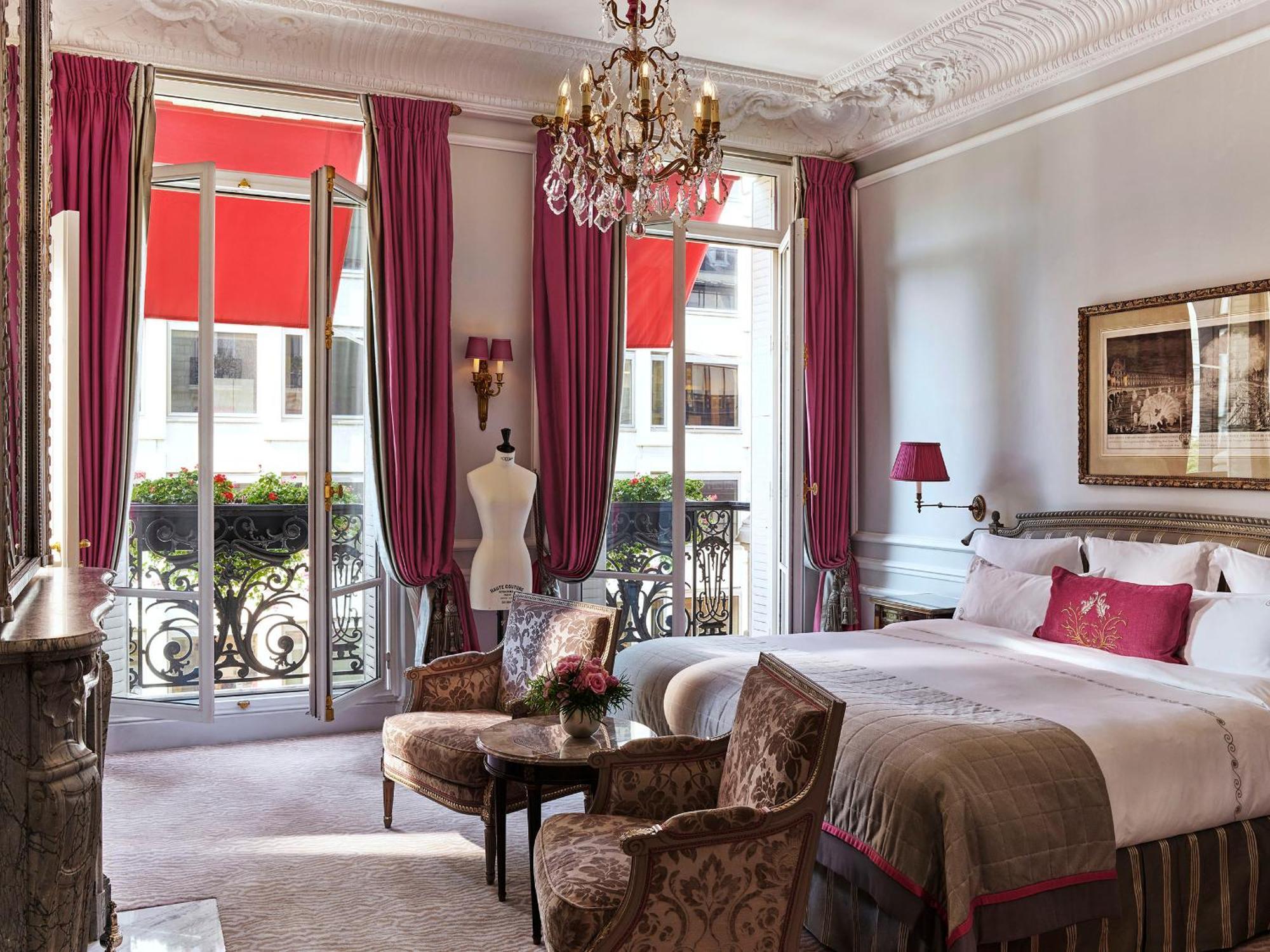 Plaza Athénée - Dorchester Collection 5*