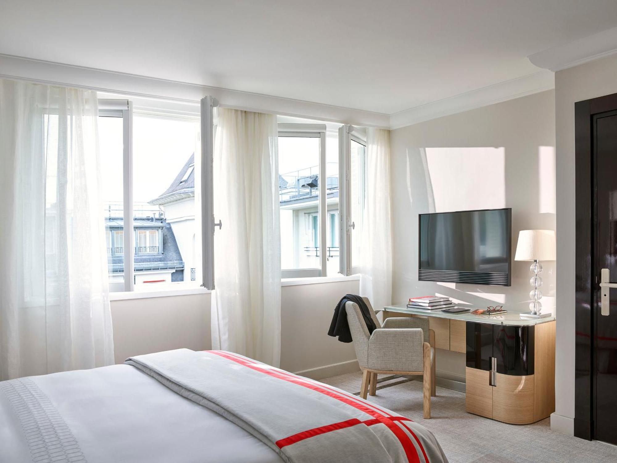Hotel Plaza Athénée - Dorchester Collection