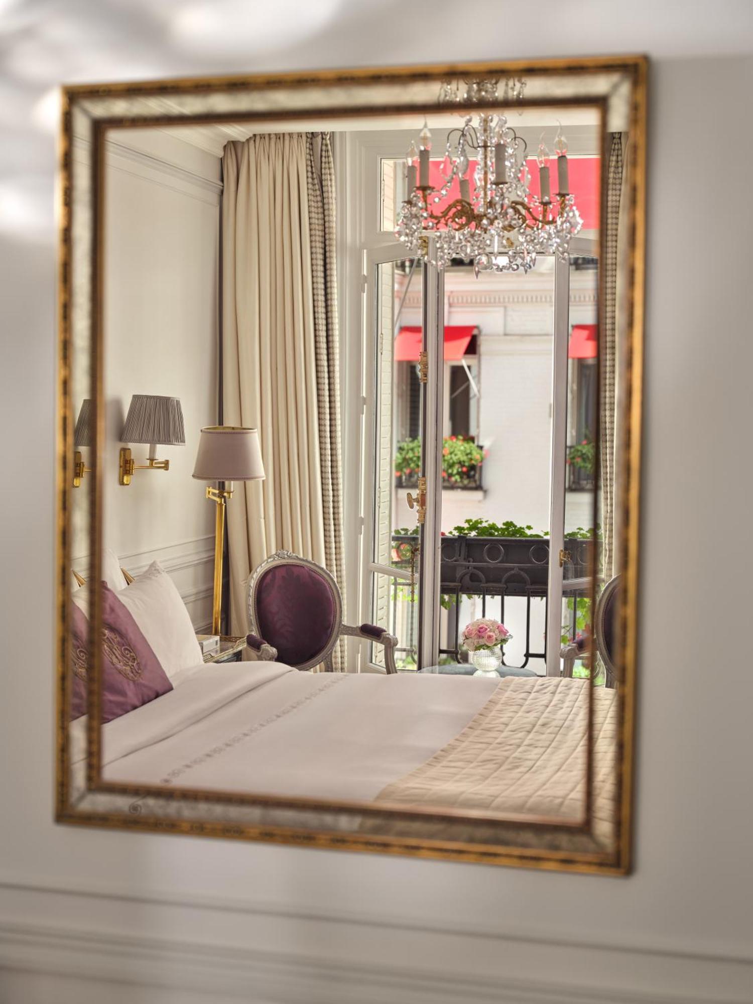 Plaza Athénée - Dorchester Collection 5*