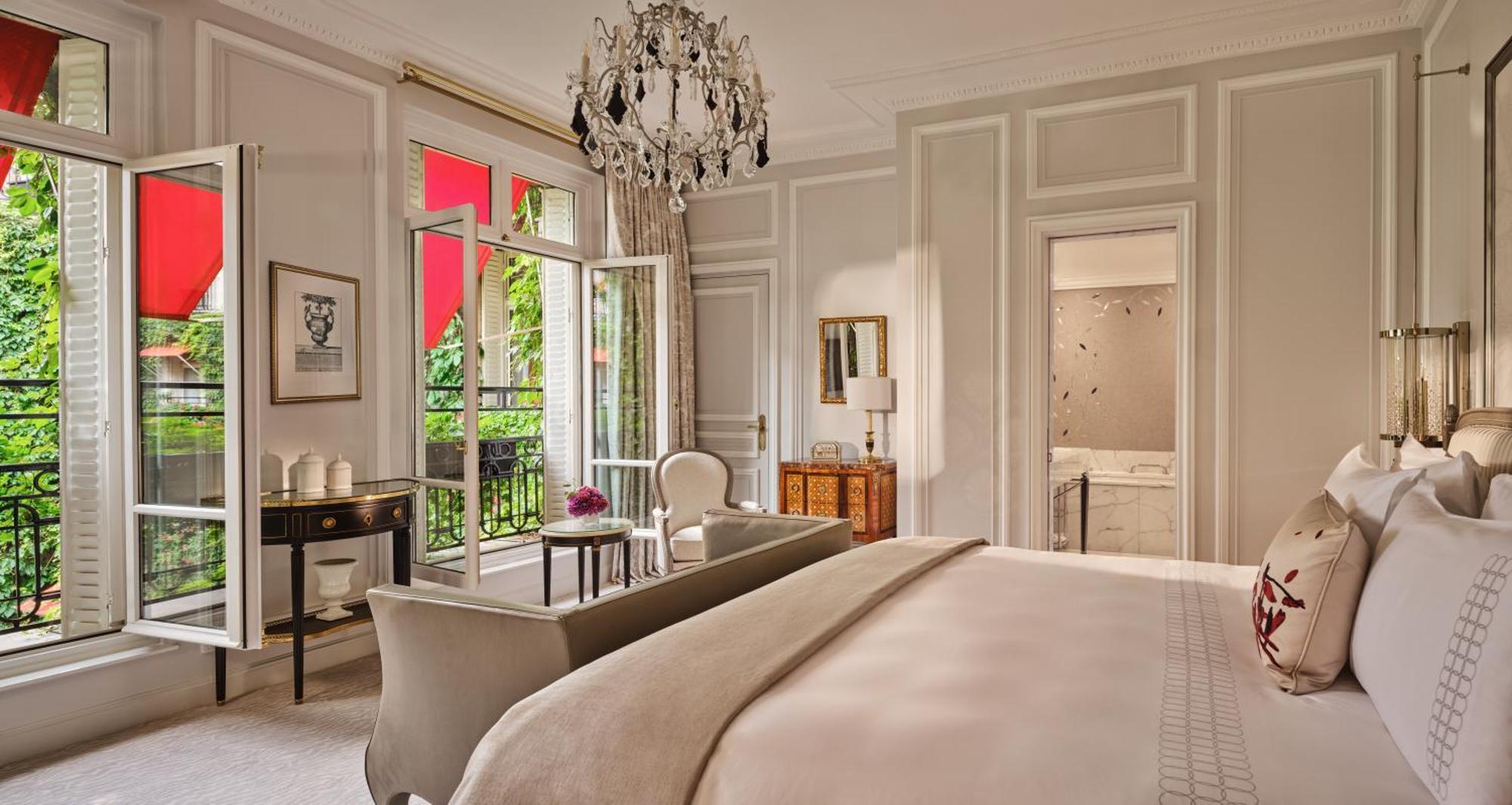 Plaza Athénée - Dorchester Collection 5* París
