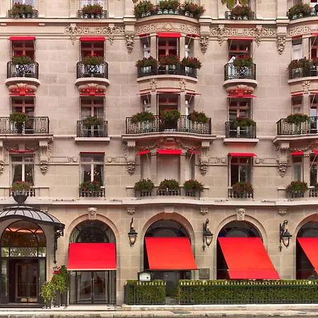 Hotel Plaza Athenee - Dorchester Collection Paris Exterior photo