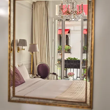 Hotel Plaza Athenee - Dorchester Collection Paris Exterior photo